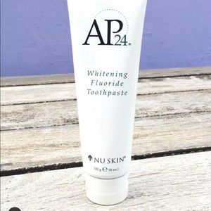 Whitening toothpaste